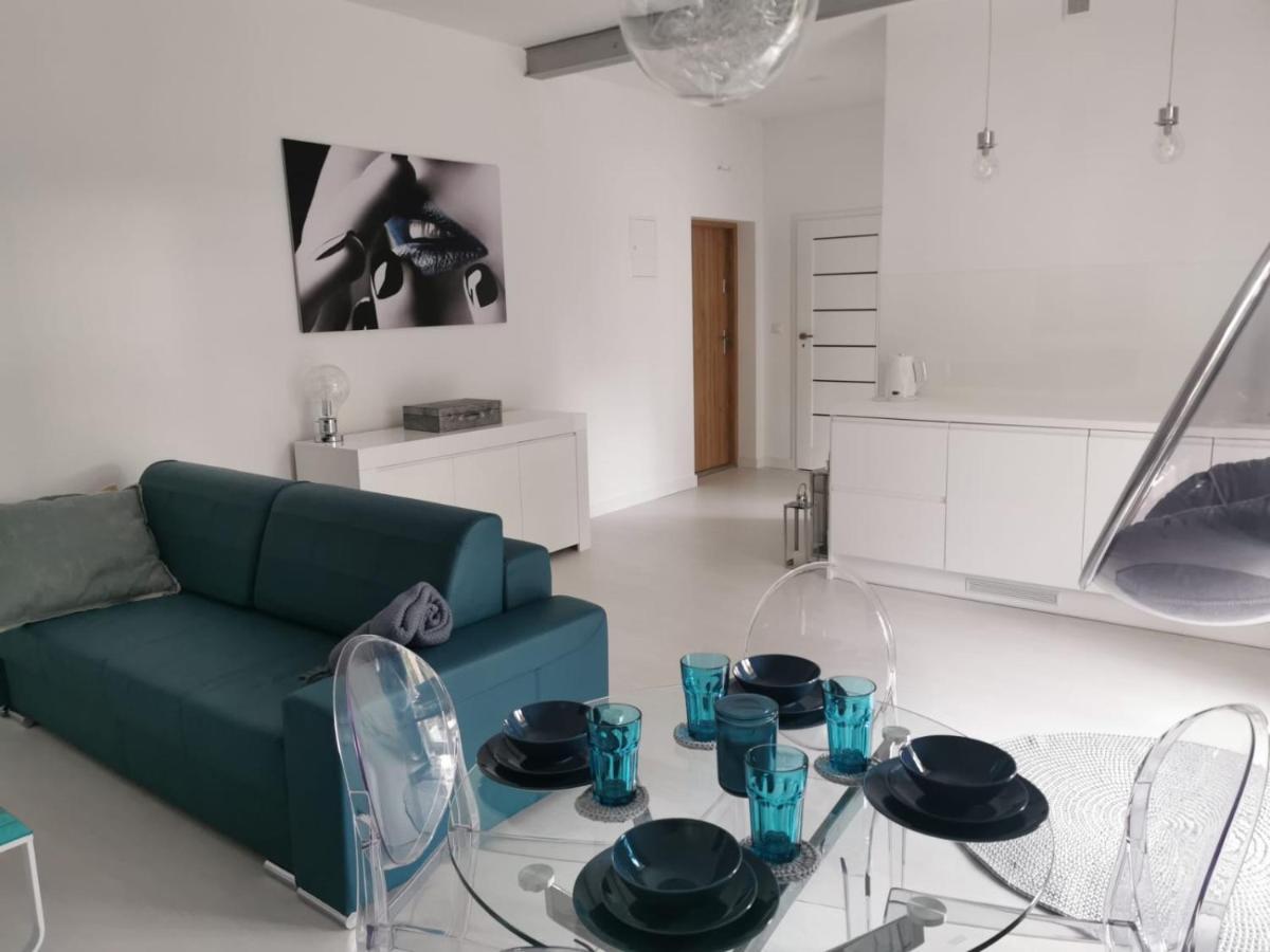 Przytulny Apartament Z Kominkiem Przy Jeziorze 보르네 술리노보 외부 사진