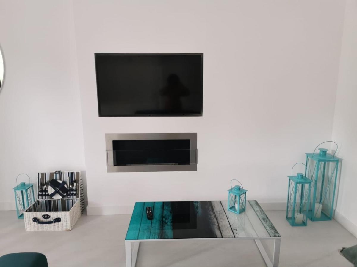 Przytulny Apartament Z Kominkiem Przy Jeziorze 보르네 술리노보 외부 사진