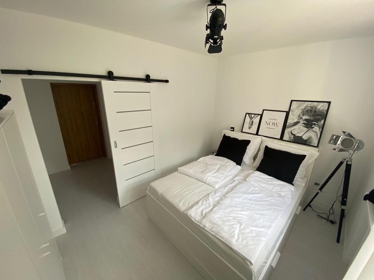 Przytulny Apartament Z Kominkiem Przy Jeziorze 보르네 술리노보 외부 사진