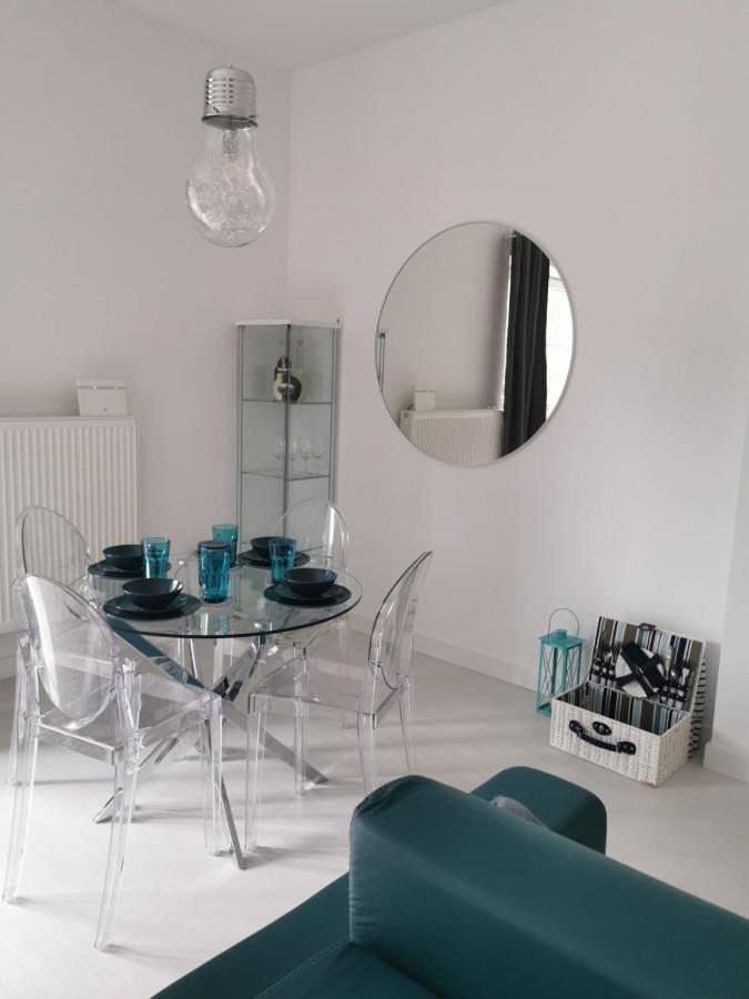 Przytulny Apartament Z Kominkiem Przy Jeziorze 보르네 술리노보 외부 사진