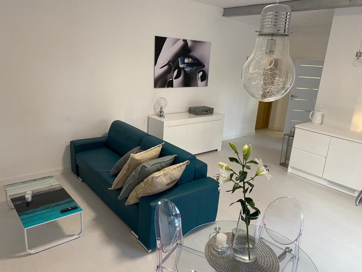 Przytulny Apartament Z Kominkiem Przy Jeziorze 보르네 술리노보 외부 사진
