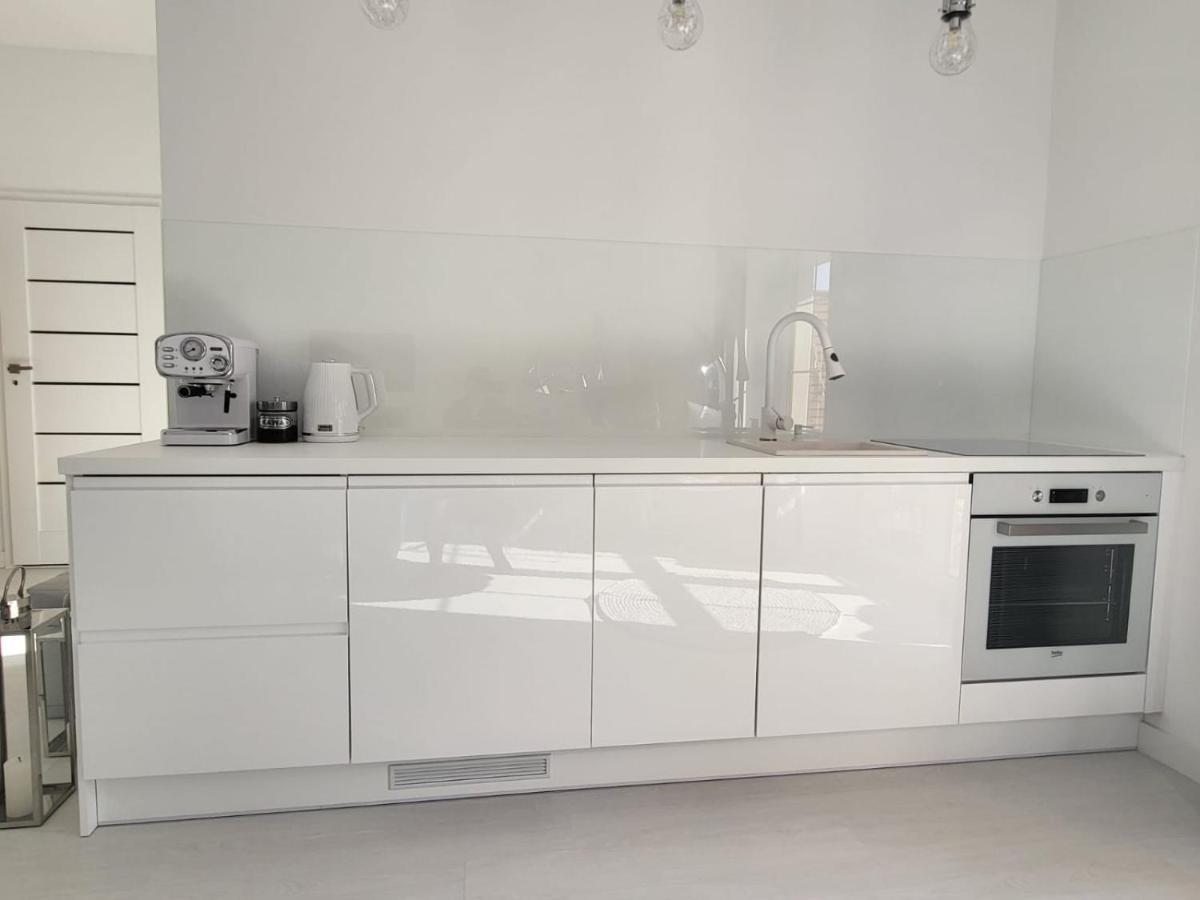 Przytulny Apartament Z Kominkiem Przy Jeziorze 보르네 술리노보 외부 사진